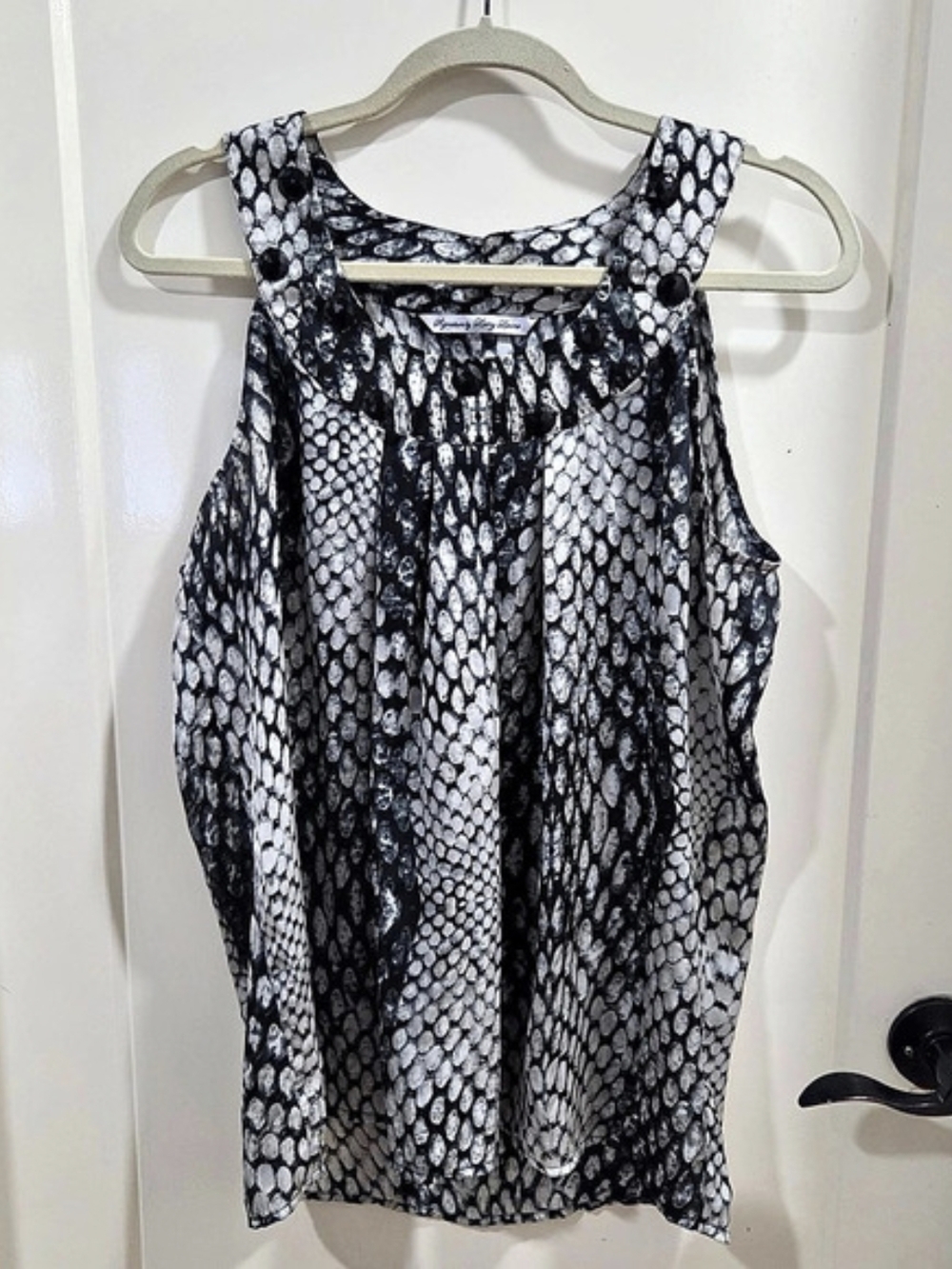 Larry Levine Animal Print Tank Top in Black & White, Large